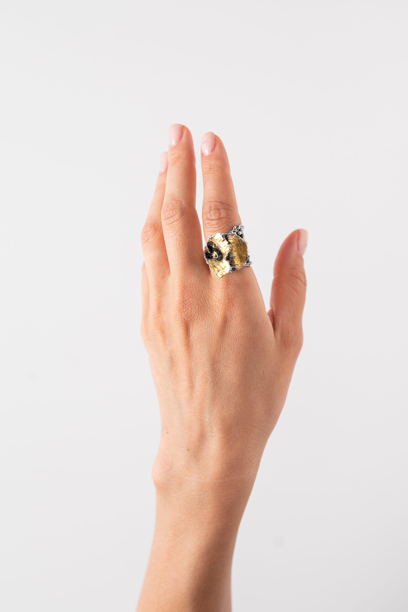 Inel rotund handmade argint/argint placat cu aur /de/24k/argint placat cu foita/de/aur/de/24K /de 24K/argint placat cu foita de aur de 24K/ -Cherry blossom petal - imagine 5